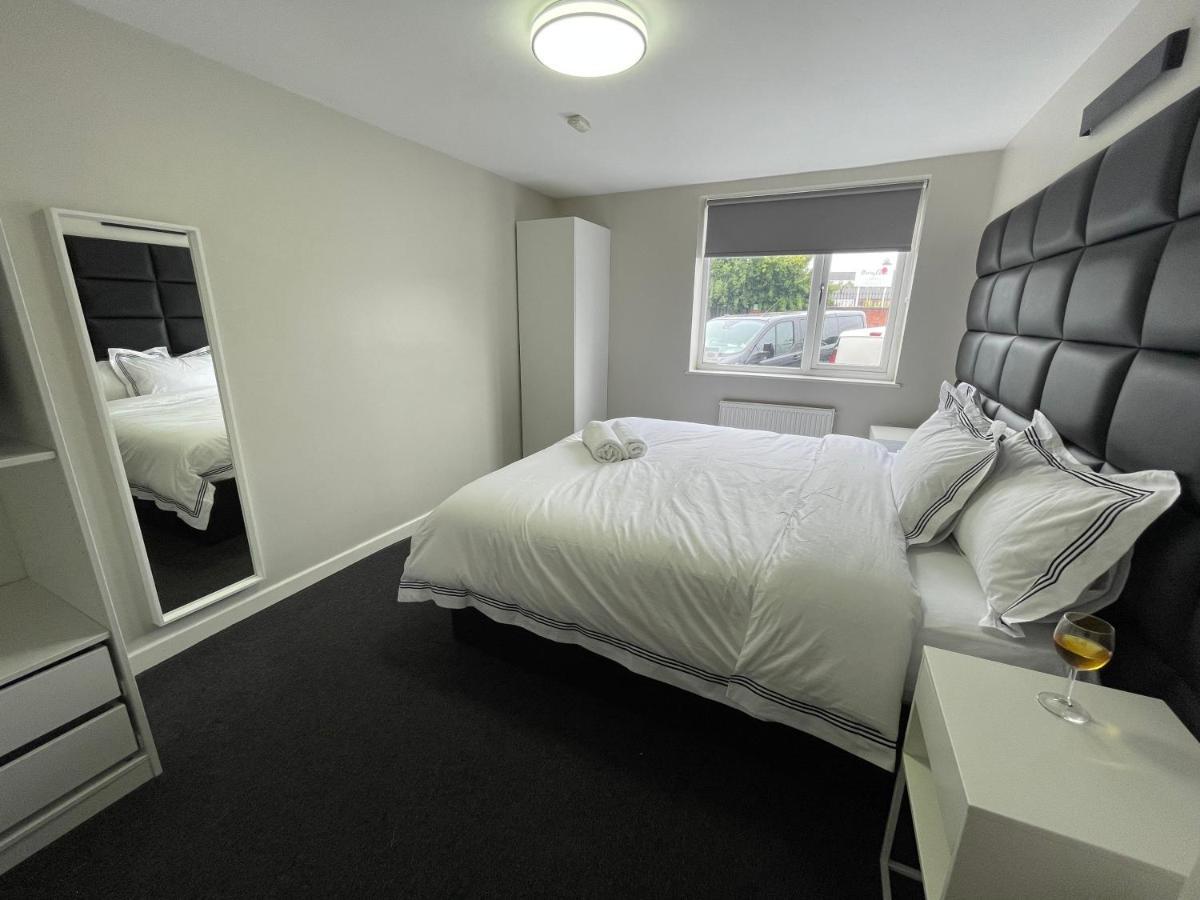 Mays Apartments - 102 Mill Street, Free Parking, 2 Minute Walk To Baltic Market And City Centre - Apartments Sleep 1-10 Guests 리버풀 외부 사진