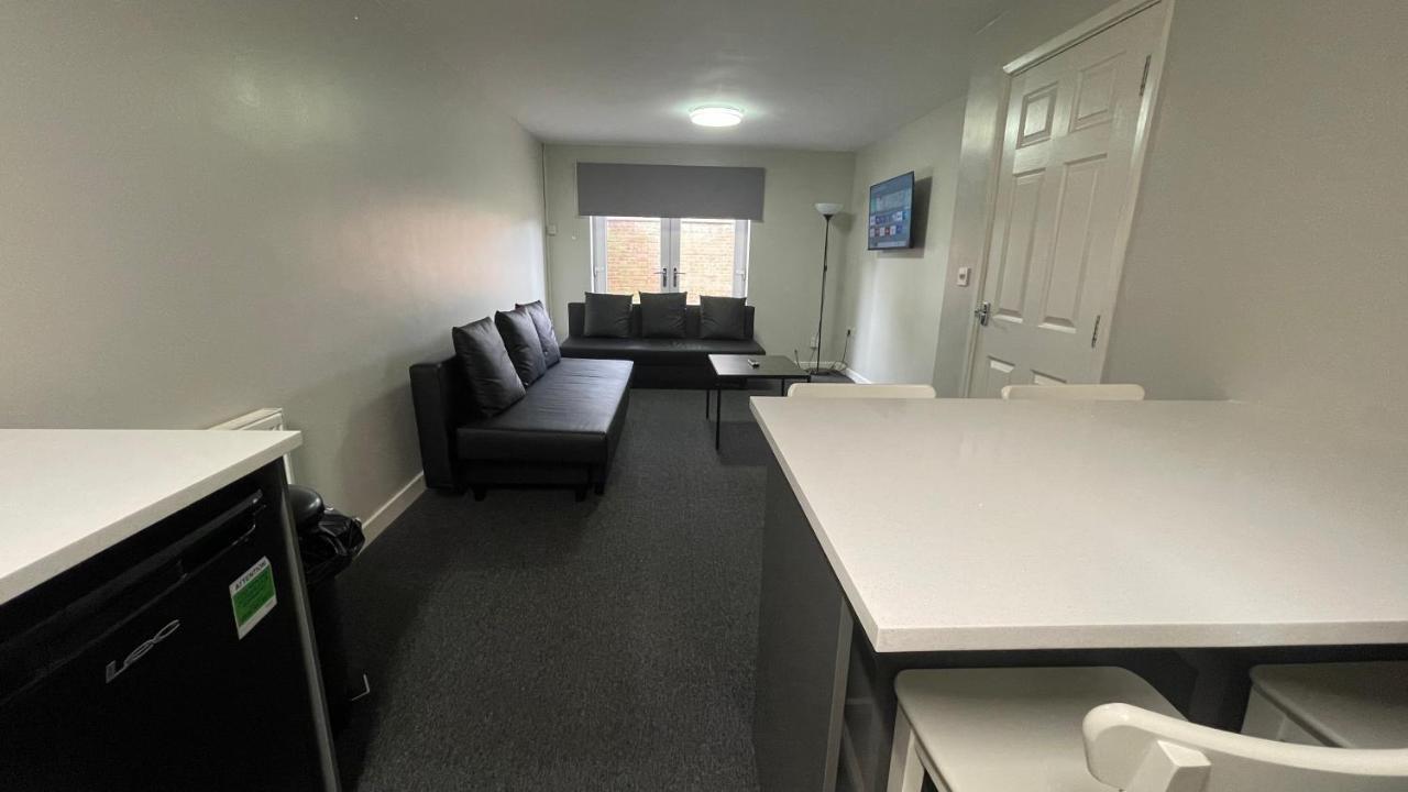 Mays Apartments - 102 Mill Street, Free Parking, 2 Minute Walk To Baltic Market And City Centre - Apartments Sleep 1-10 Guests 리버풀 외부 사진