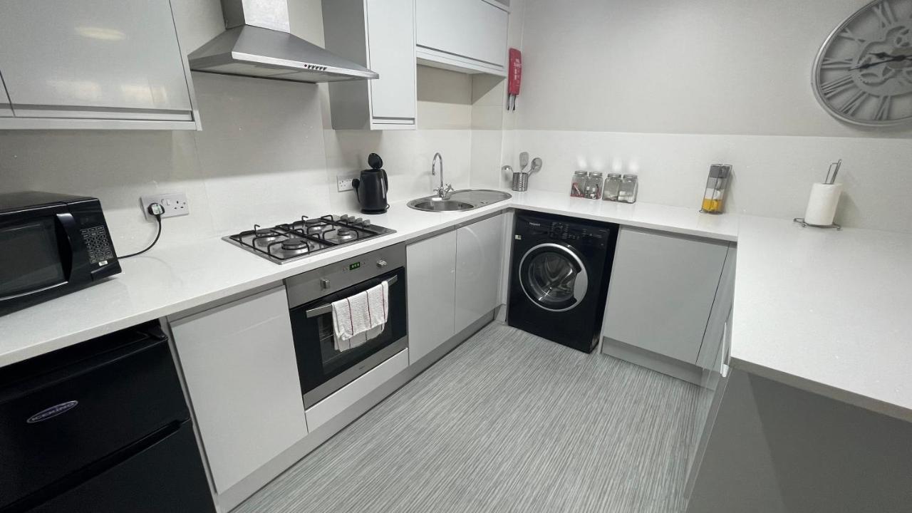 Mays Apartments - 102 Mill Street, Free Parking, 2 Minute Walk To Baltic Market And City Centre - Apartments Sleep 1-10 Guests 리버풀 외부 사진